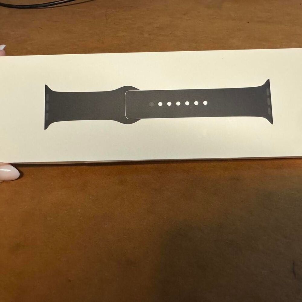Apple Women's Black and Grey Watch